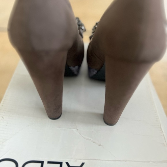 Platforms - Picture 4 of 4